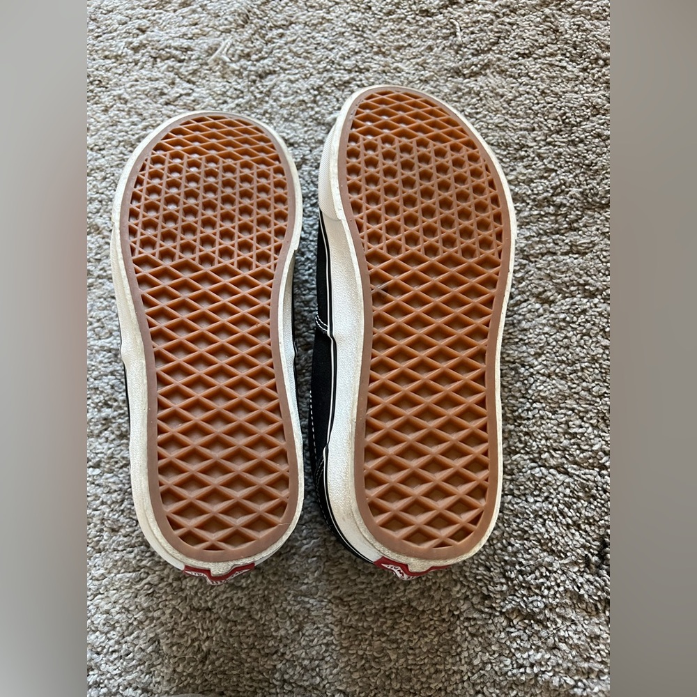Vans - Picture 6 of 6